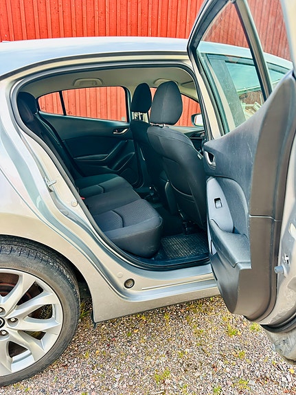 Mazda 3 8 of 11