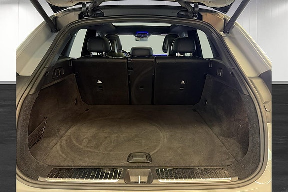Mercedes-Benz EQE SUV 23 of 25