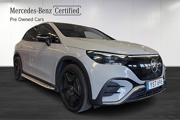 Mercedes-Benz EQE500 SUV 3 of 24