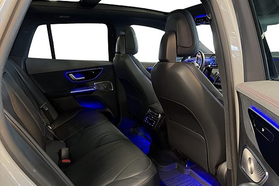 Mercedes-Benz EQE500 SUV 20 of 24