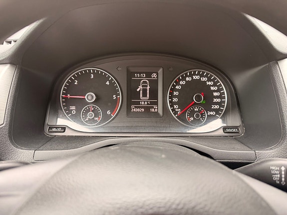 Volkswagen Caddy Maxi 19 of 22