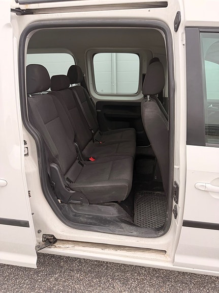 Volkswagen Caddy Maxi 10 of 22
