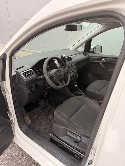 Volkswagen Caddy Maxi 15 of 22