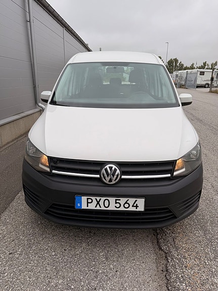 Volkswagen Caddy Maxi 2 of 22