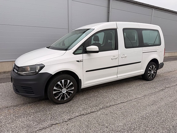 Volkswagen Caddy Maxi 22 of 22