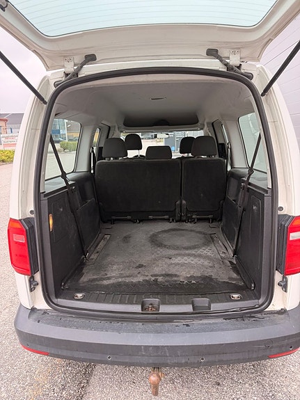 Volkswagen Caddy Maxi 9 of 22