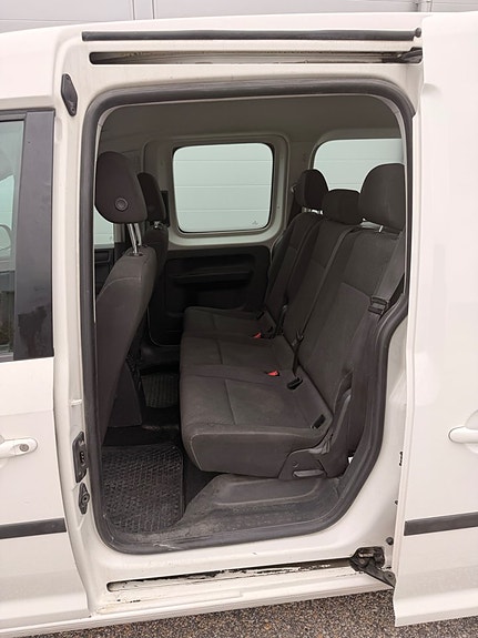 Volkswagen Caddy Maxi 11 of 22