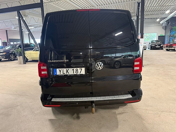Volkswagen Transporter 6 of 7