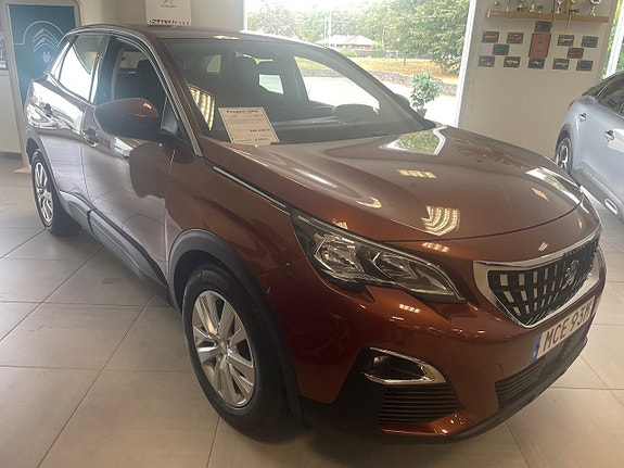 Peugeot 3008 2 of 6