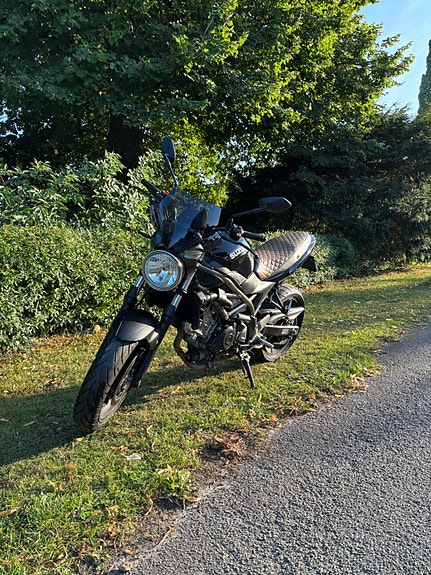 Suzuki SV650 2 of 5