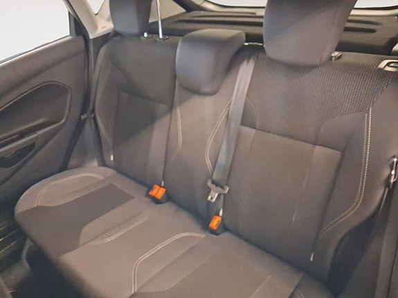 Ford Fiesta 13 of 16