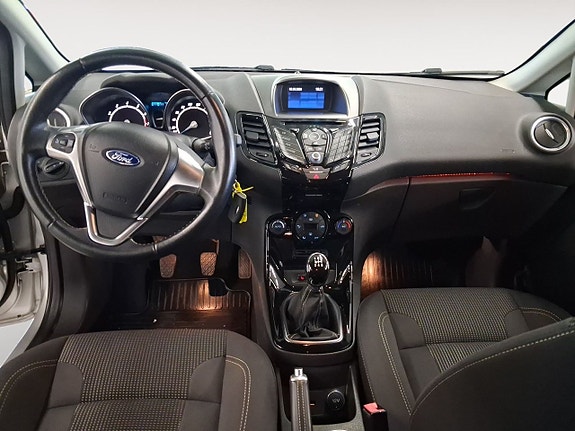 Ford Fiesta 10 of 16
