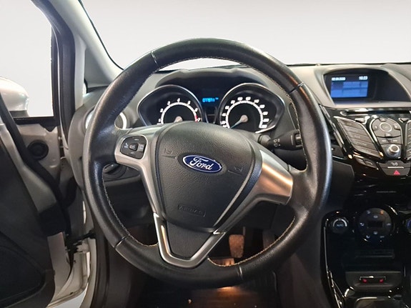 Ford Fiesta 12 of 16