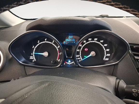 Ford Fiesta 11 of 16