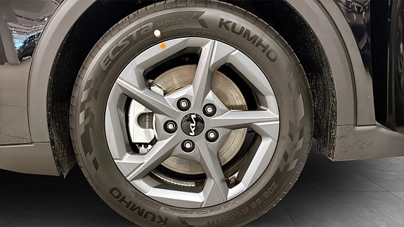 Kia K4 9 of 12