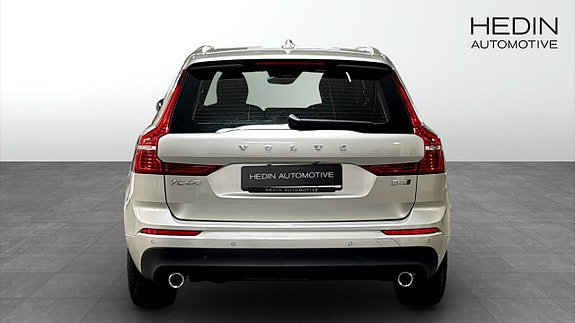 Volvo XC60 7 of 12