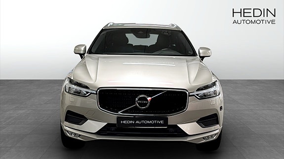 Volvo XC60 8 of 12