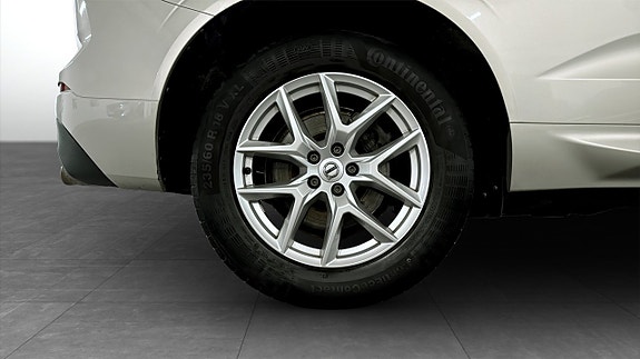 Volvo XC60 9 of 12