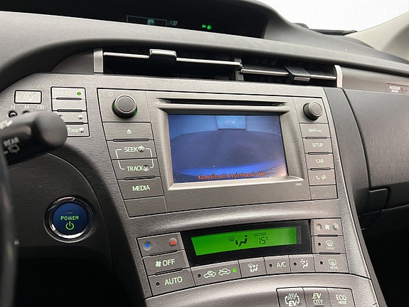 Toyota Prius Plug-in Hybrid 13 of 24