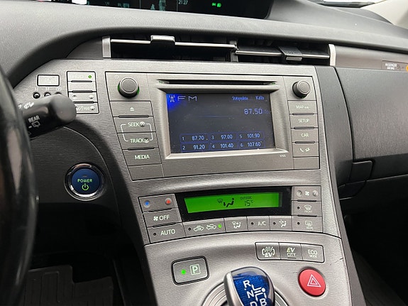 Toyota Prius Plug-in Hybrid 15 of 24
