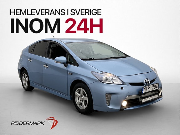 Toyota Prius Plug-in Hybrid 3 of 24
