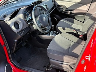 Toyota Yaris 14 of 17