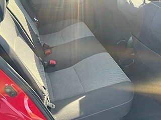 Toyota Yaris 11 of 17