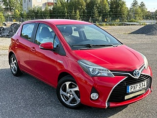 Toyota Yaris 7 of 17