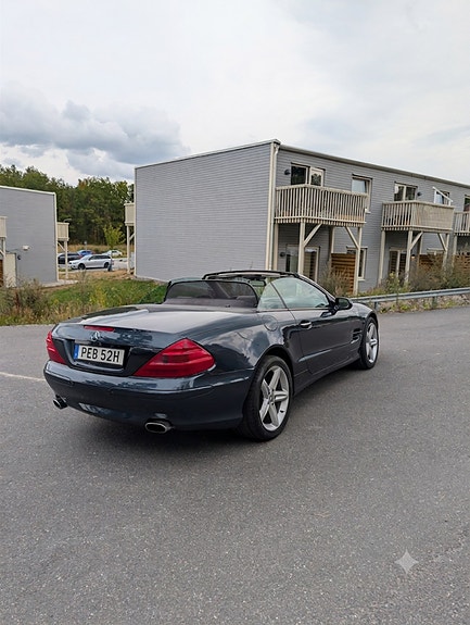 Mercedes-Benz SL350 2 of 9