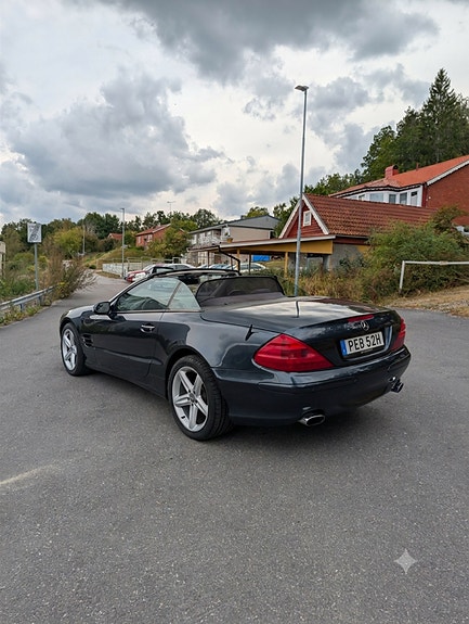 Mercedes-Benz SL350 4 of 9
