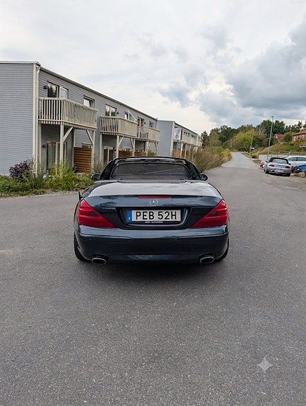 Mercedes-Benz SL350 3 of 9