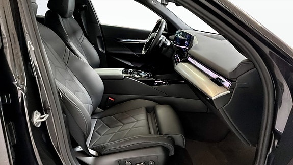 BMW 530e 3 of 9