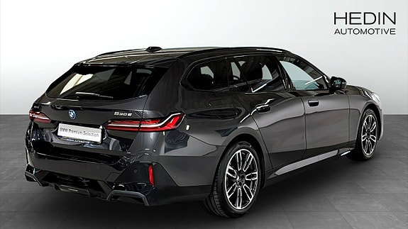BMW 530e 2 of 9