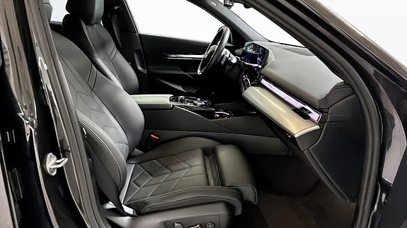 BMW 530e 3 of 9