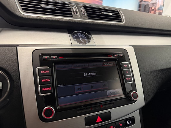 Volkswagen Passat Alltrack 24 of 30