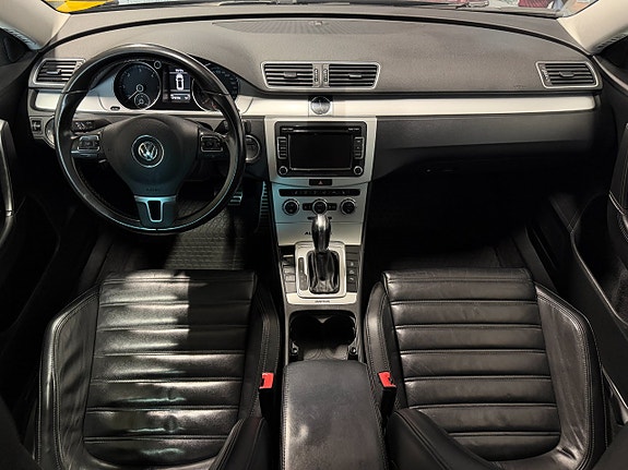 Volkswagen Passat Alltrack 25 of 30