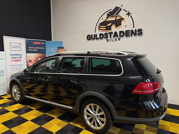 Volkswagen Passat Alltrack 11 of 30
