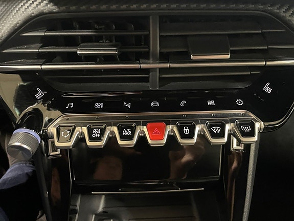 Peugeot 2008 21 of 26