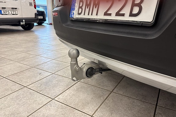Volvo XC40 8 of 8