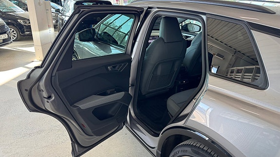 Audi Q4 e-tron 7 of 14