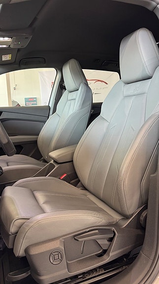 Audi Q4 e-tron 11 of 14