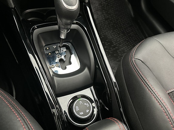 Peugeot 2008 25 of 26