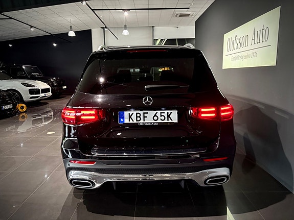 Mercedes-Benz GLB200 22 of 23