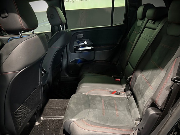 Mercedes-Benz GLB200 6 of 23