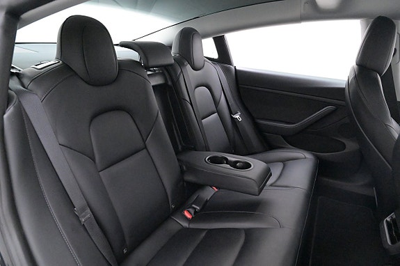 Tesla Model 3 20 of 27