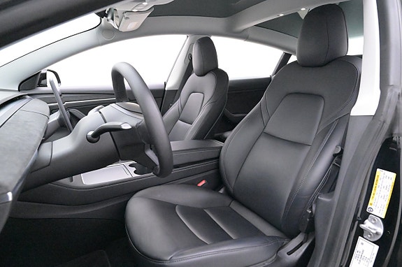 Tesla Model 3 8 of 27