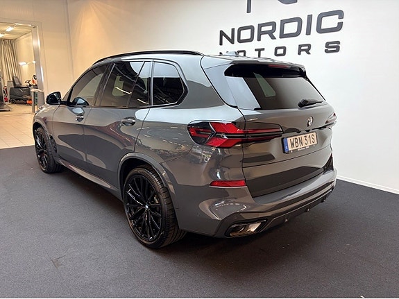 BMW X5 3 of 17