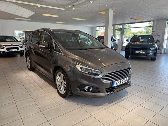 Ford S-MAX 4 of 26