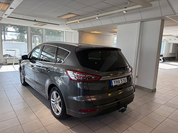Ford S-MAX 6 of 26