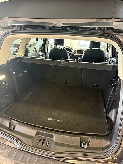 Ford S-MAX 21 of 26